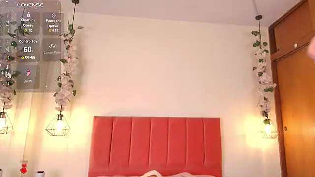 Snapshot of Athompzon chatting on 02-14-26, 11:21 Athompzon online show from 02-14-26, 11:21