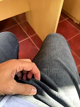 MAHKE12 online show from 10-31-25, 07:27