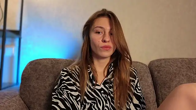 LovelyKatea online show from 11-08-25, 01:36