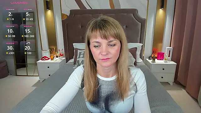 annasimonsj online show from 04-15-26, 12:49