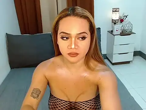 QueenVersa online show from 12-20-25, 11:40