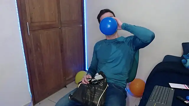 Snapshot of ramseesh chatting on 09-29-25, 12:28 ramseesh online show from 09-29-25, 12:28