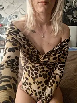 MarikaWild93 online show from 04-24-26, 09:17