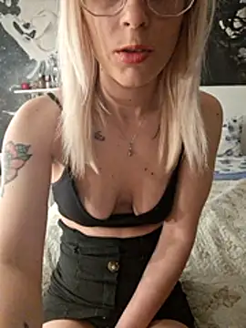 MarikaWild93 online show from 04-22-26, 09:10