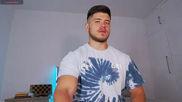 Arilas  online show from 04-14-26, 07:13