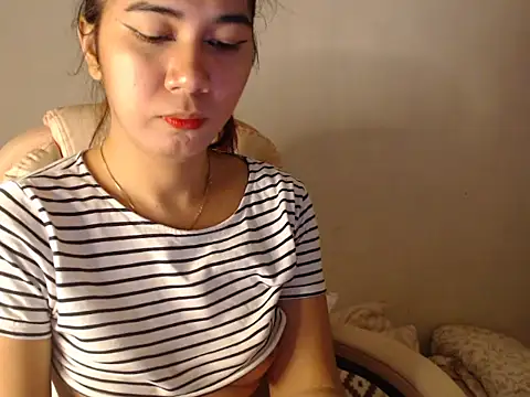 Snapshot of TransPetite1 chatting on 03-21-25, 05:54 TransPetite1 online show from 03-21-25, 05:54