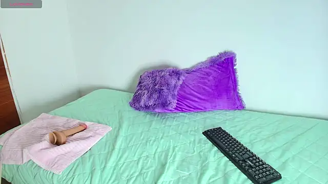 arianauwu online show from 04-05-26, 08:48