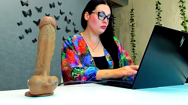 WorshipLilit online show from 09-19-25, 06:01