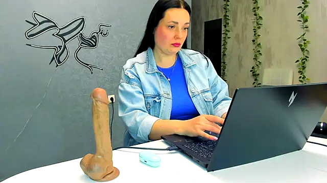 WorshipLilit online show from 01-10-26, 01:01