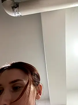 Cameron diazz online show from 11-23-25, 06:29