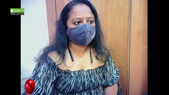 sexynayan23 online show from 02-10-26, 05:17