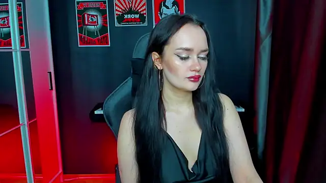 Snapshot of QueenAliss chatting on 03-22-25, 02:37 QueenAliss online show from 03-22-25, 02:37