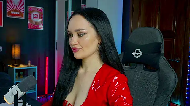 QueenAliss online show from 10-29-25, 06:23