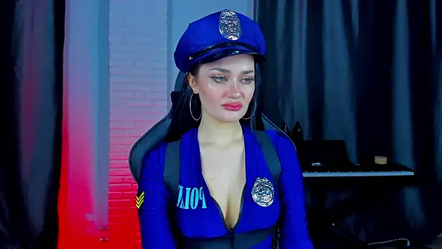 Snapshot of QueenAliss chatting on 02-06-25, 02:22 QueenAliss online show from 02-06-25, 02:22