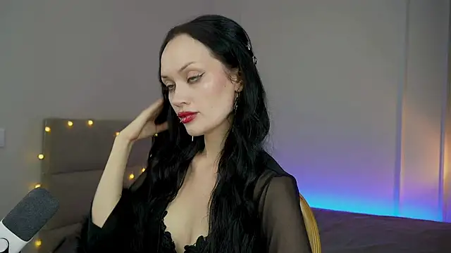 Snapshot of QueenAliss chatting on 07-21-26, 07:53 QueenAliss online show from 07-21-26, 07:53