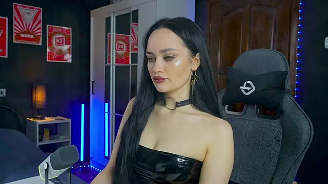 QueenAliss online show from 11-10-25, 06:29