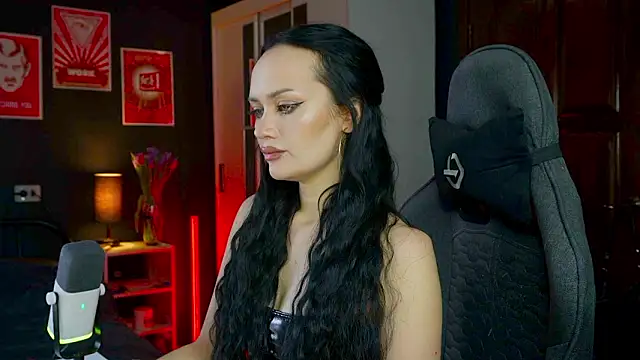 QueenAliss online show from 03-10-26, 08:18