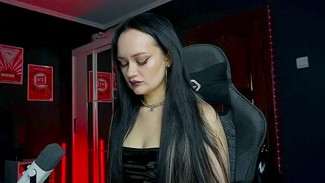 QueenAliss online show from 01-06-26, 08:40