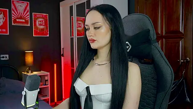 QueenAliss online show from 03-05-26, 08:55