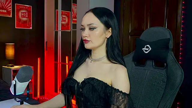 QueenAliss online show from 02-02-26, 06:01