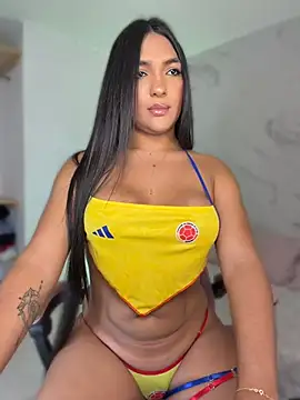 Snapshot of isabella1sexy chatting on 06-27-26, 04:57 isabella1sexy online show from 06-27-26, 04:57
