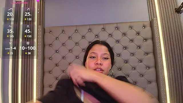 Snapshot of bhabylala1 chatting on 03-12-25, 03:35 bhabylala1 online show from 03-12-25, 03:35