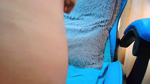 Snapshot of klylls_squirt_ chatting on 02-18-26, 07:32 klylls squirt online show from 02-18-26, 07:32