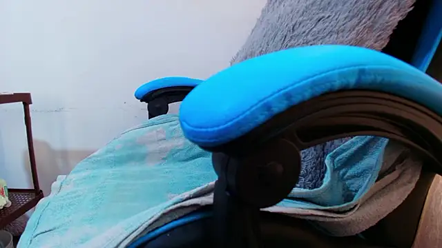 Snapshot of klylls_squirt_ chatting on 02-27-26, 08:19 klylls squirt online show from 02-27-26, 08:19