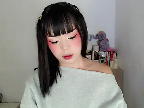 Snapshot of SweetCheska19 chatting on 05-07-26, 10:29 SweetCheska19 online show from 05-07-26, 10:29