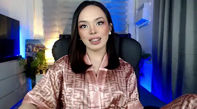 Snapshot of SweetCheska19 chatting on 03-05-25, 04:02 SweetCheska19 online show from 03-05-25, 04:02