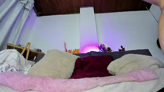 emely exotic online show from 06-11-26, 11:35