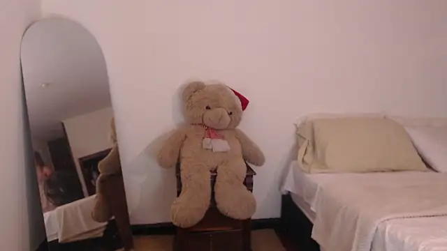 ValienteGirl  online show from 03-08-26, 03:32