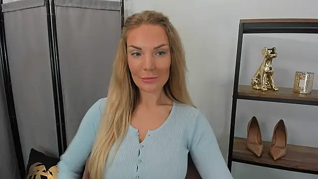 Snapshot of AulloraHoney chatting on 06-07-26, 05:45 AulloraHoney online show from 06-07-26, 05:45