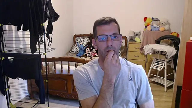 steph19x5 online show from 04-16-26, 05:57