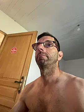 Snapshot of steph19x5 chatting on 05-16-26, 07:40 steph19x5 online show from 05-16-26, 07:40