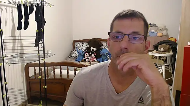 steph19x5 online show from 04-15-26, 07:29