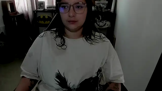 aika-dreams online show from 04-30-26, 02:02