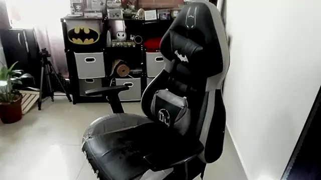 aika-dreams online show from 04-07-26, 02:19