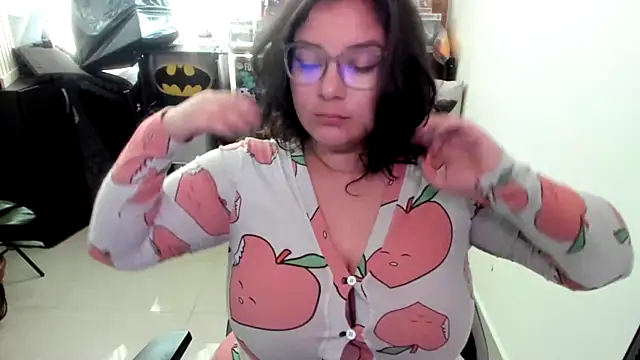 aika-dreams online show from 12-17-25, 04:01