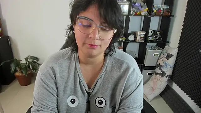 Snapshot of aika-dreams chatting on 02-06-25, 04:25 aika-dreams online show from 02-06-25, 04:25