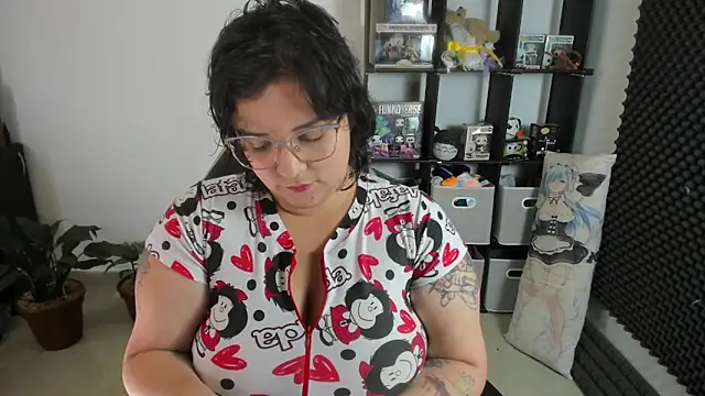 Snapshot of aika-dreams chatting on 02-24-25, 12:37 aika-dreams online show from 02-24-25, 12:37