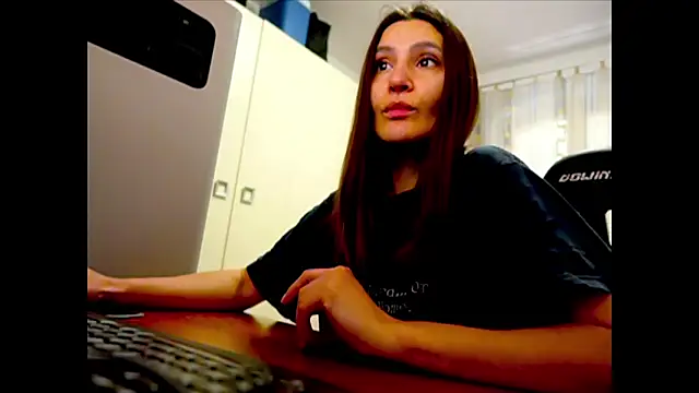 GodlyTheia online show from 04-10-26, 03:41