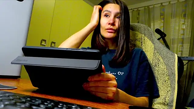 GodlyTheia online show from 12-15-25, 10:10