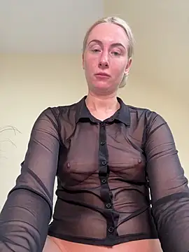 CutieEmy online show from 05-18-26, 05:18