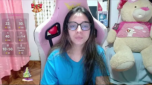 Maggie Fox3 online show from 11-23-25, 03:27