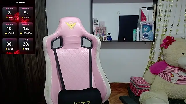 Maggie Fox3 online show from 03-12-25, 02:52