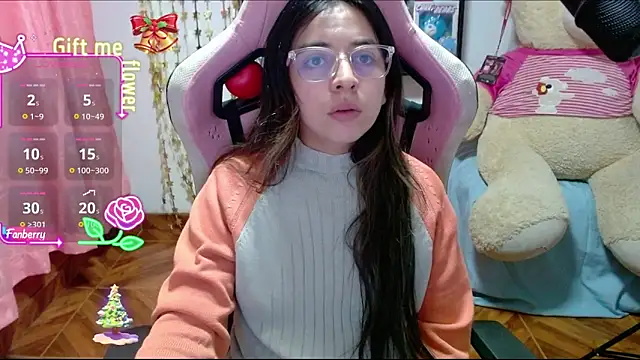 Maggie Fox3 online show from 11-15-25, 01:31