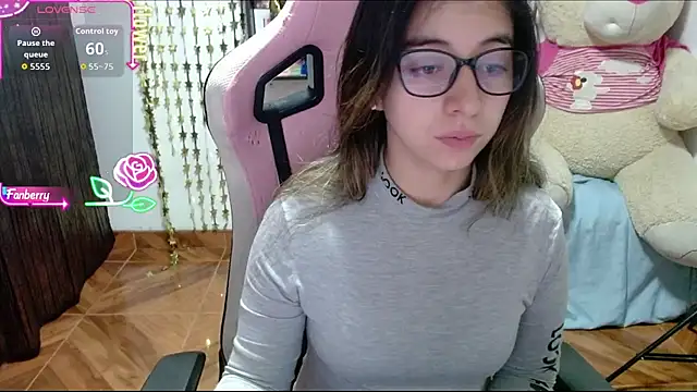 Maggie Fox3 online show from 10-17-25, 12:47