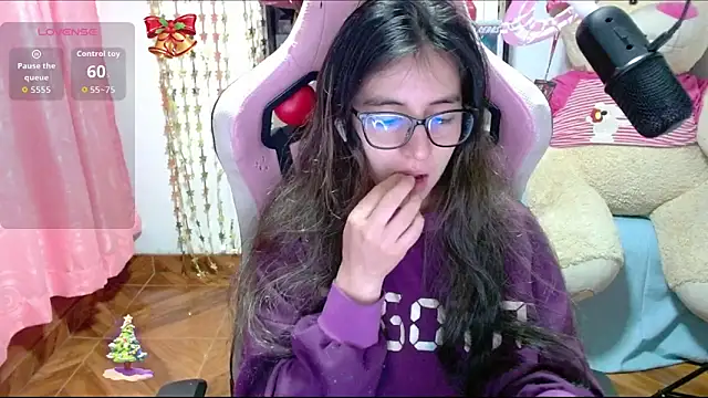 Maggie Fox3 online show from 11-22-25, 12:32