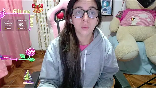 Maggie Fox3 online show from 11-17-25, 01:53